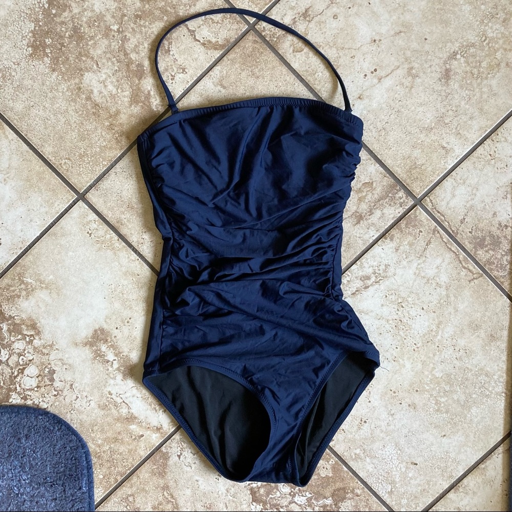 J Crew sz 6 navy onepiece swimsuit w ruched mid section and optional halter